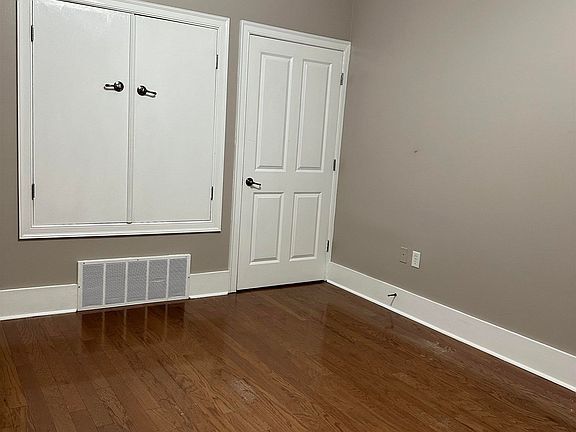 4th image of 615 Denmark Dr APT 102
