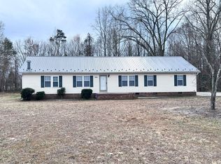 2553 Hoots Rd, Yadkinville, NC 27055