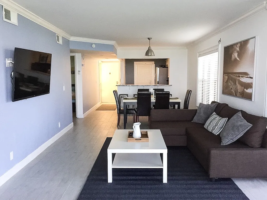 2 bed, 1100 sqft, $2,900 — Photo 2