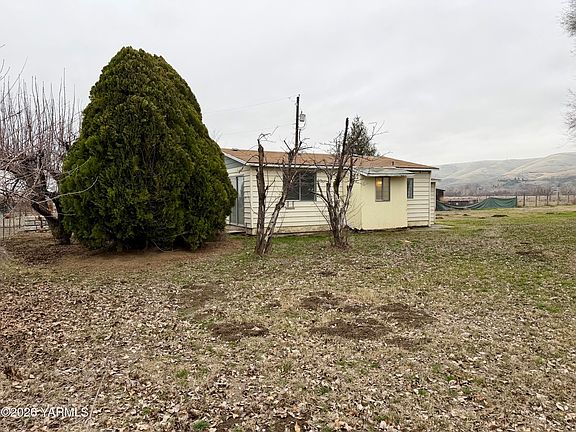 4th image of 3204 Ahtanum Rd