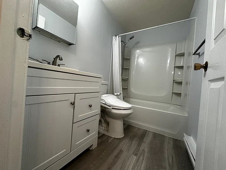 1205 Grafton St #B18 — Photo 22