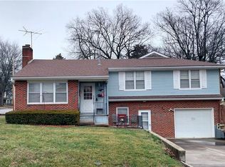 103 N Arnold Ave, Harrisonville, MO 64701