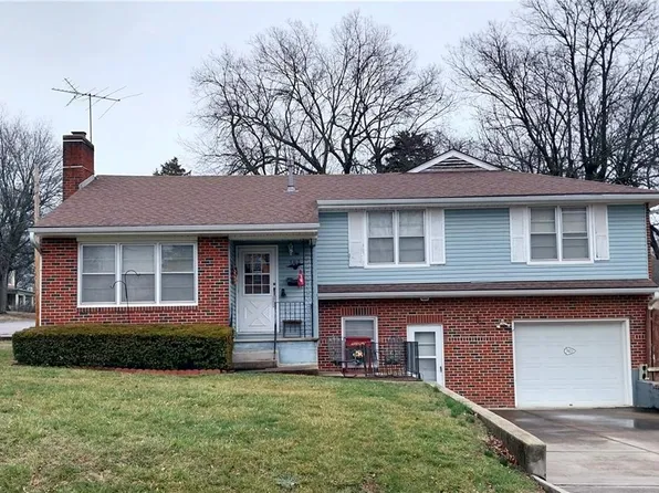 103 N Arnold Ave, Harrisonville, MO 64701