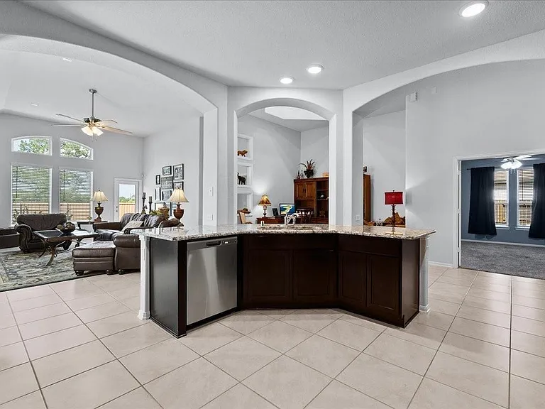 4907 Autumn Hills Trl — Photo 12