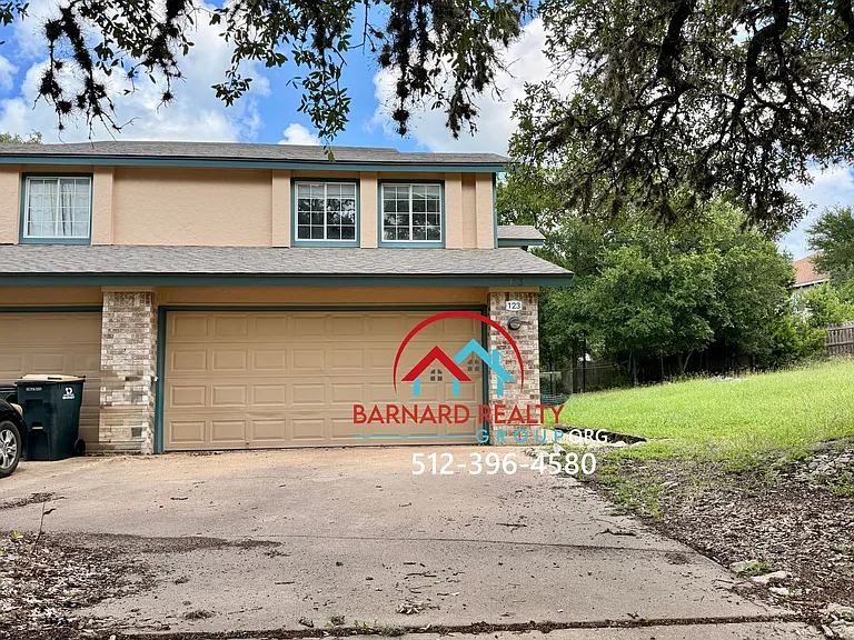 123 Crest Dr — Photo 2