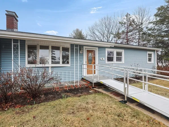 74 Robin Hood Rd, Marlborough, MA 01752