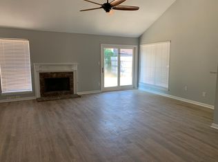 620 Manor Dr, Angleton, TX 77515