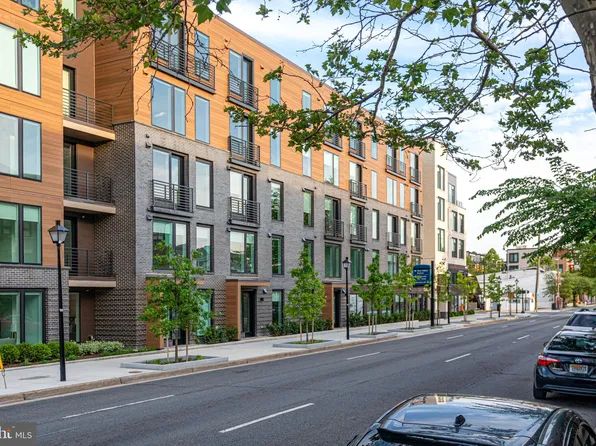 701 N Henry St #212, Alexandria, VA 22314