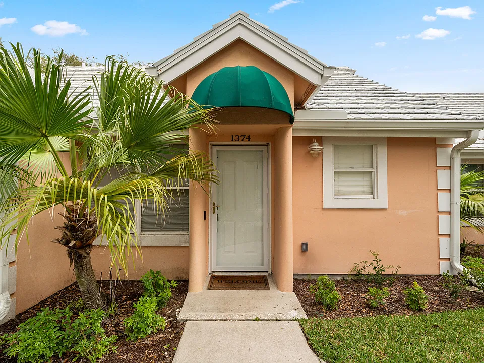 1374 Coral Park Ln #803