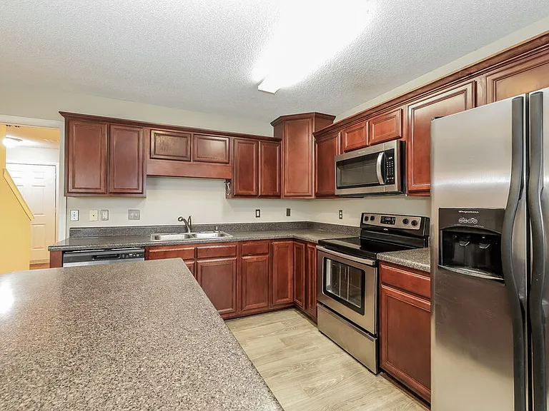 11667 Millwind Dr — Photo 9