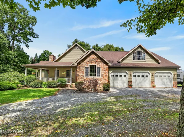 130 F R Aumiller Ln, Jersey Shore, PA 17740