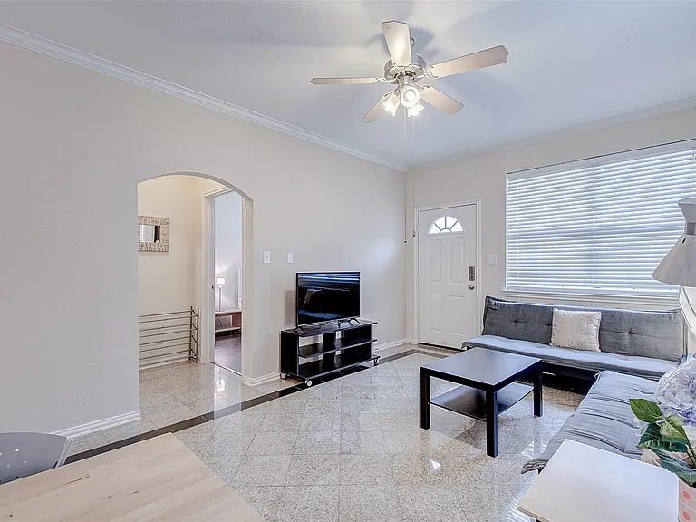 9400 Bellaire Blvd #202 — Photo 9