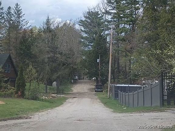Exterior Neighborhood (street photo)