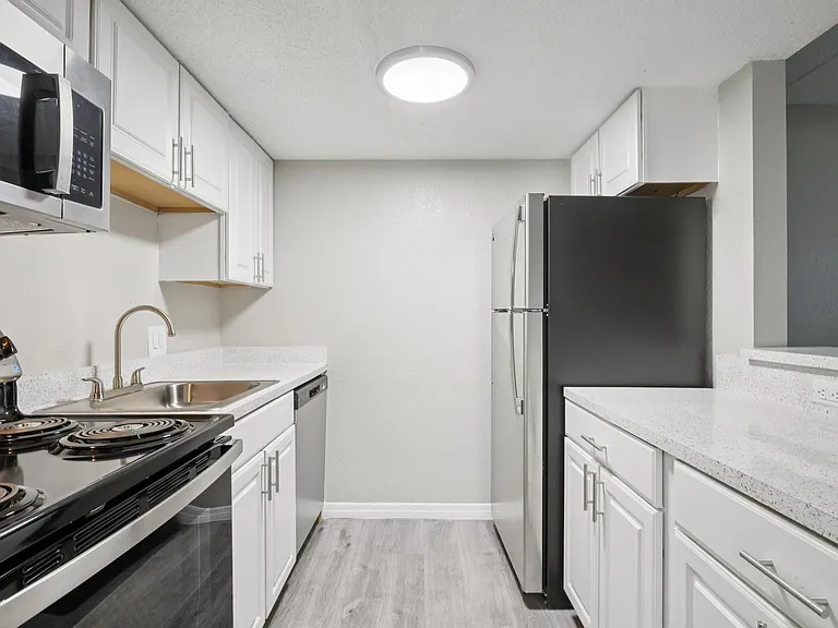Serenity Lake Apartments — Photo 47