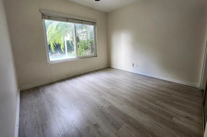 51 Red Rock — Photo 12