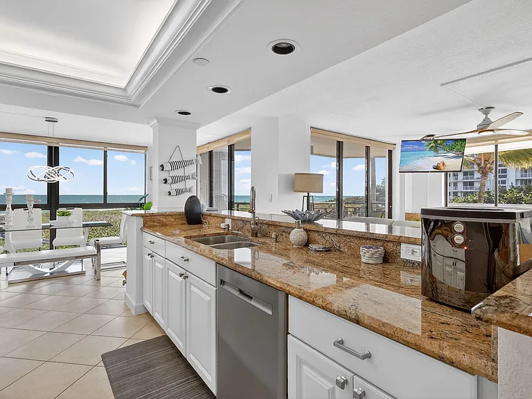 2800 N Highway A1A #305 — Photo 11