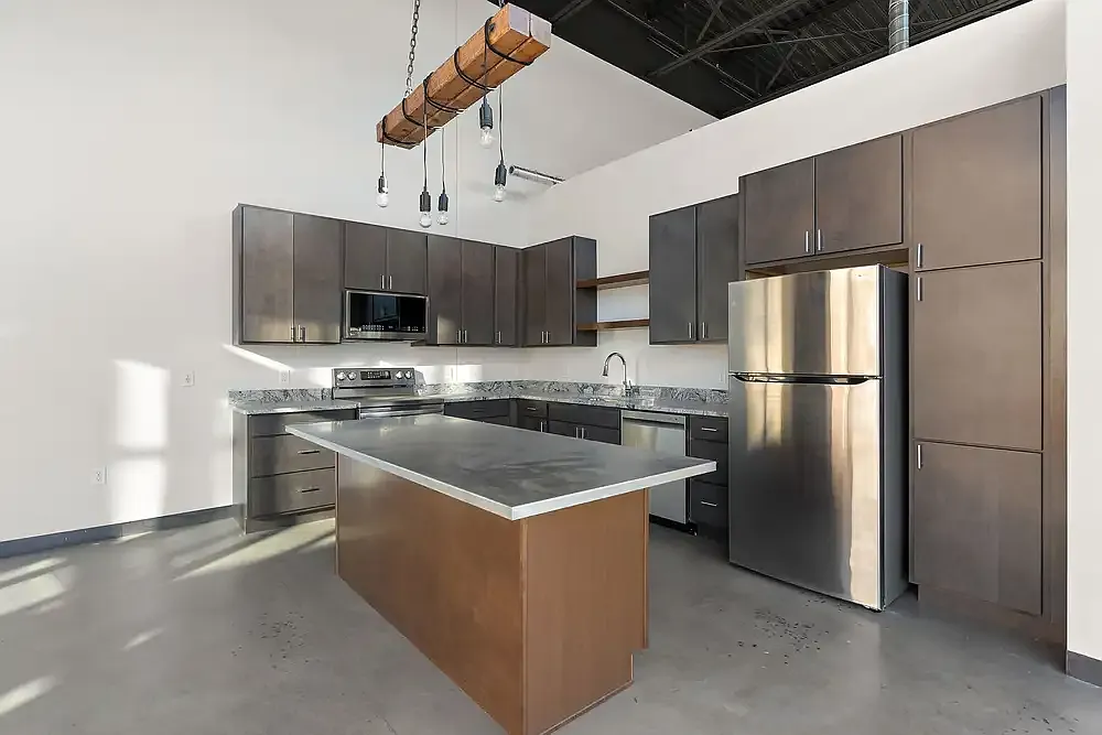 4 bed, 1702 sqft, $694 — Photo 2