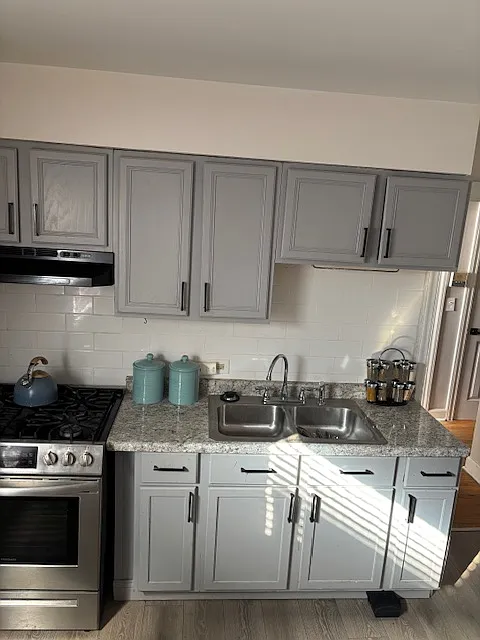 Kitchen Includes Stove and Refrigarator