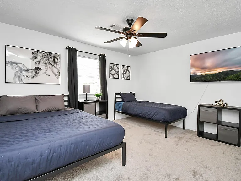15711 Creekhaven Dr — Photo 34