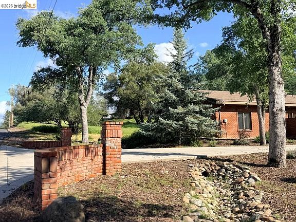 2nd image of 21211 Jimmersall Ln