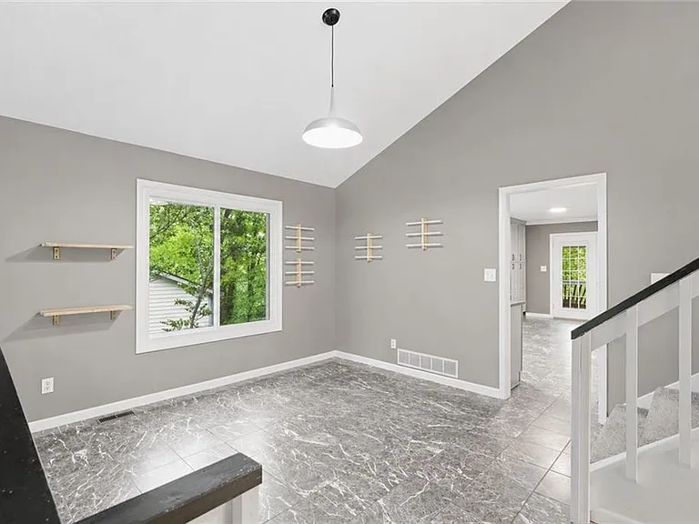 9485 Martin Rd — Photo 12