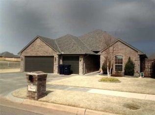 9029 NW 92nd St, Yukon, OK 73099