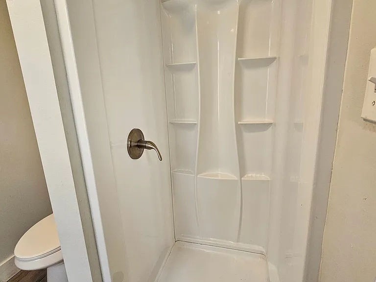 1019 Daleford St — Photo 3