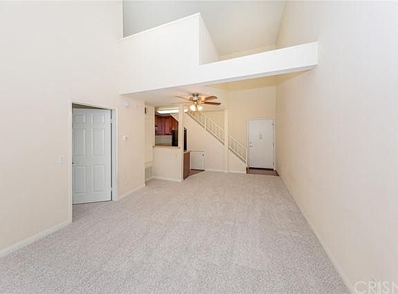 2nd image of 5500 Owensmouth Ave APT 318
