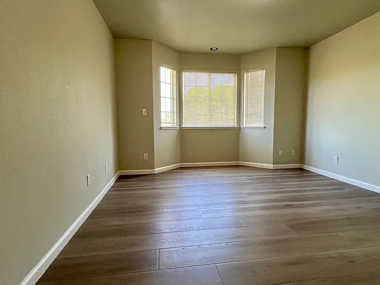 10530 Rampart Ave — Photo 19