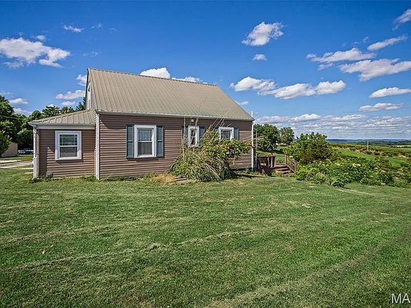 3rd image of 1148 Ridge Rd