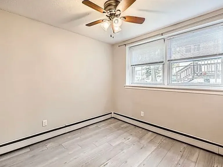 808 13th Ave SE #3 — Photo 4