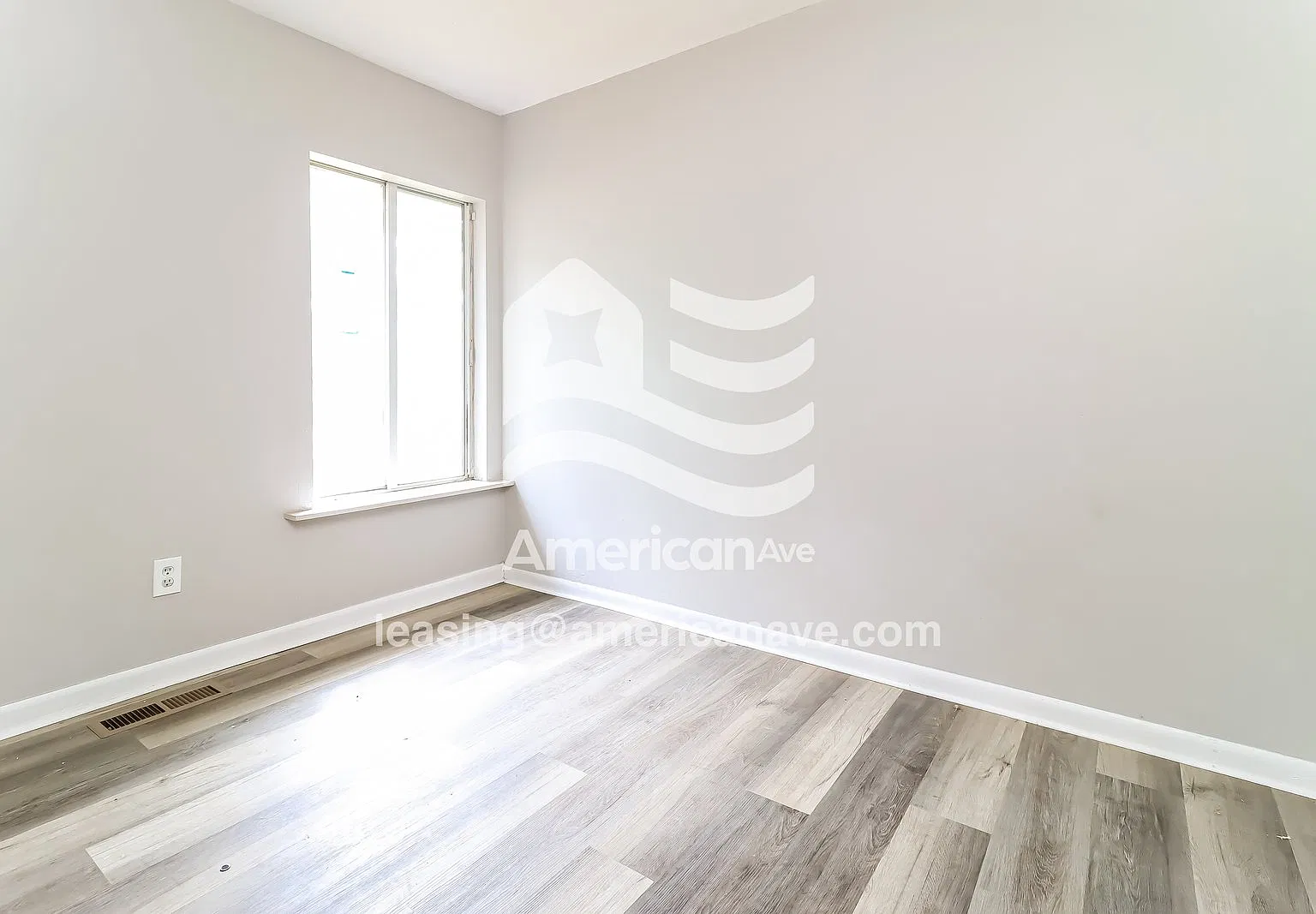 3 bed, 1.0 bath, 1064 sqft, $1,460 — Photo 3