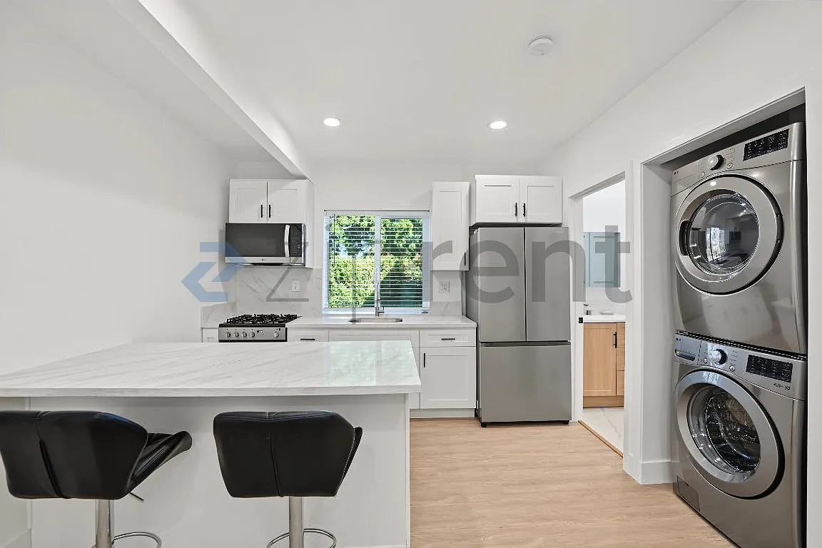1 bed, 500 sqft, $2,300 — Photo 4
