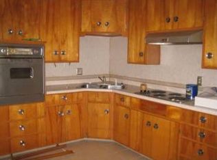 2861 Martin Ave, Omaha, NE 68112