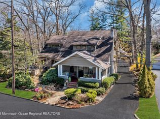 6 Clicwood Ct, Ocean, NJ 07712