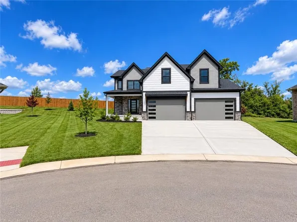 7901 Hoot Owl St, Blue Springs, MO 64014