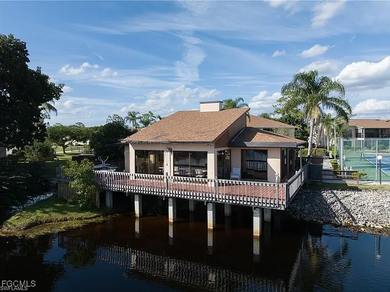 15427 Crystal Lake Dr — Photo 38
