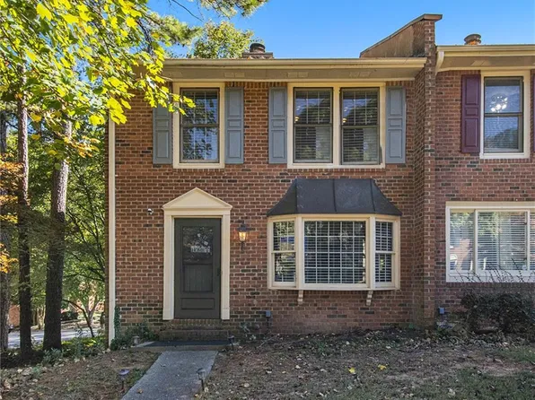 6092 Queen Anne Ct, Norcross, GA 30093