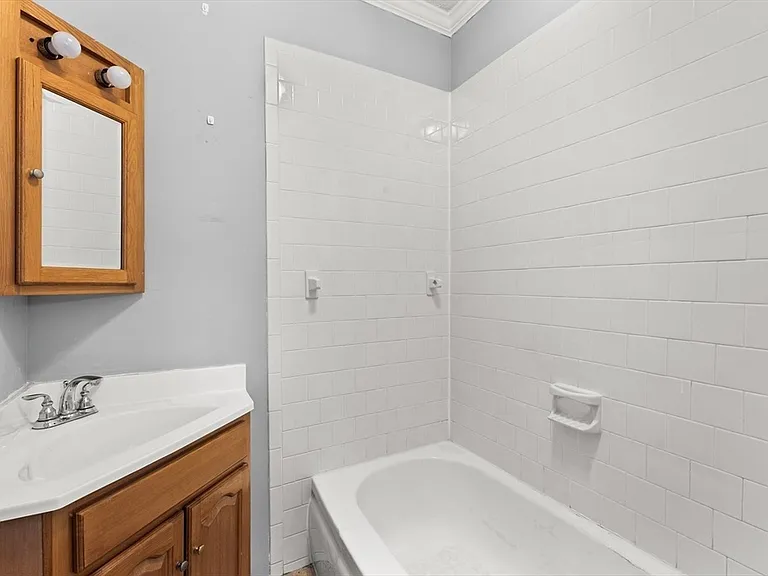 49 Parker St #2 — Photo 4
