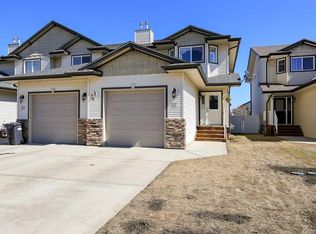 27 W Legend Ct, Sylvan Lake, AB T4S 0B1