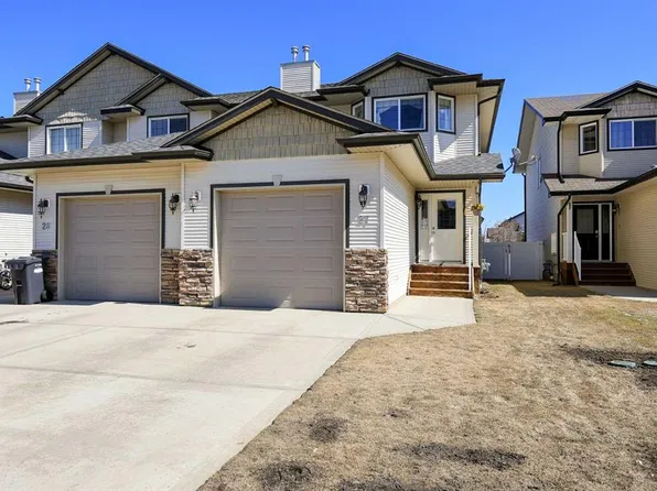 27 W Legend Ct, Sylvan Lake, AB T4S 0B1