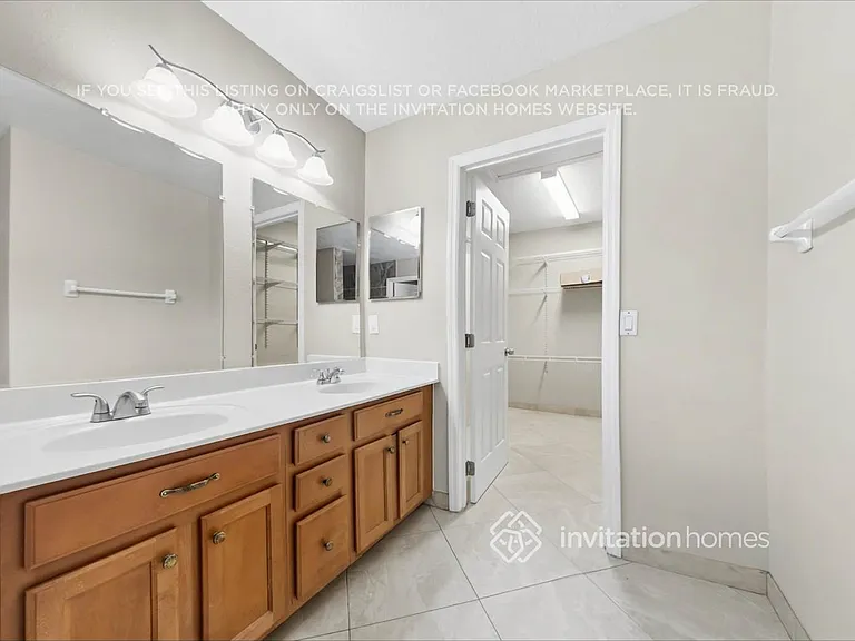 9761 Oak Crest Rd — Photo 14