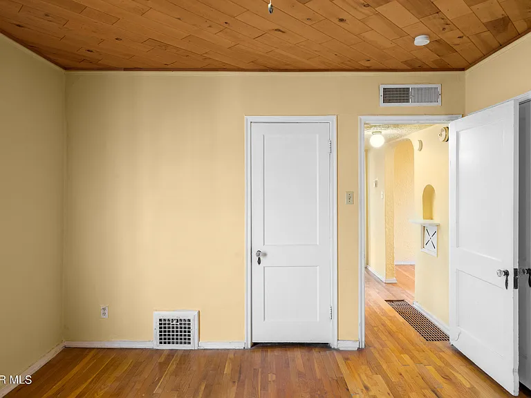 515 Gregory Ave — Photo 27