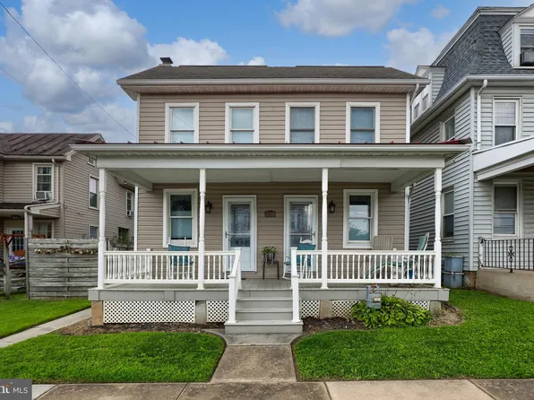 3244 N George St, Emigsville, PA 17318