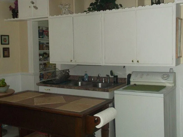 84-86 Castle Ave #2 — Photo 8
