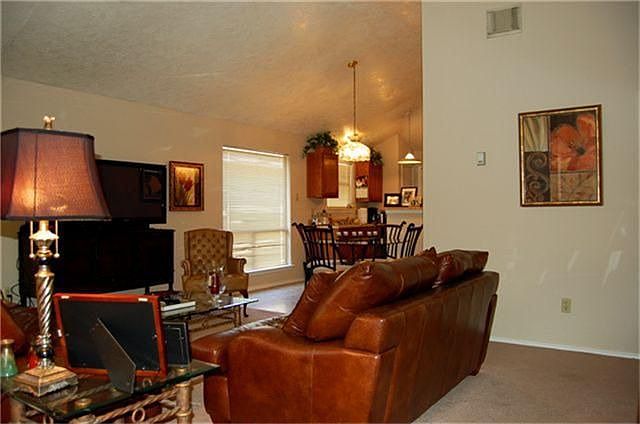 2nd image of 11022 Stockwood Dr