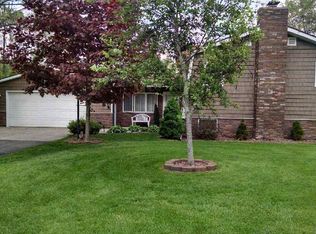 5829 Draper Rd, Jackson, MI 49201