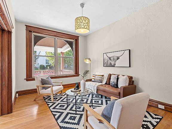 5th image of 4745 Dahlia Ave
