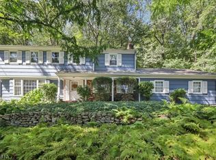 840 Mountain Way, Morris Plains, NJ 07950