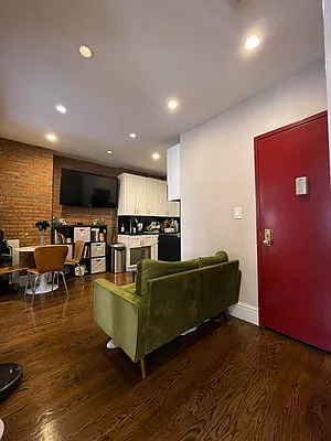 Rented by Douglas Elliman | media 4